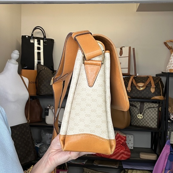 Vintage Gucci Micro GG Canvas Flap Shoulder Messenger Bag Tan Leather w/ COA - Picture 5 of 11